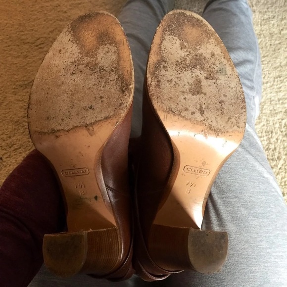 Beautiful, 100% Authentic, Coach leather boots. - Picture 3 of 7